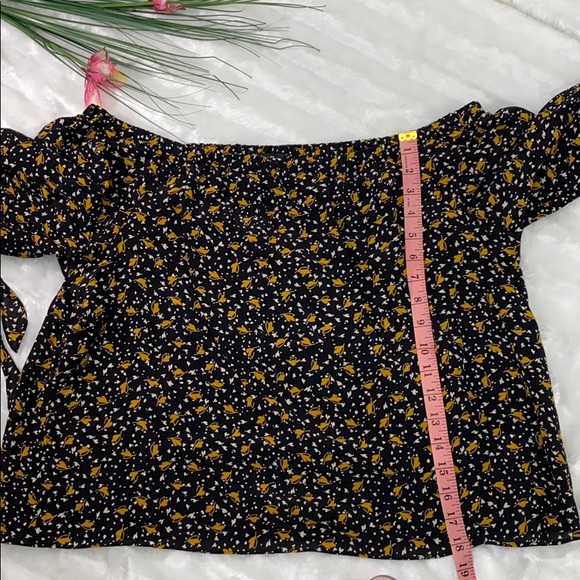 floral Madewell top size Large color black - Picture 5 of 6